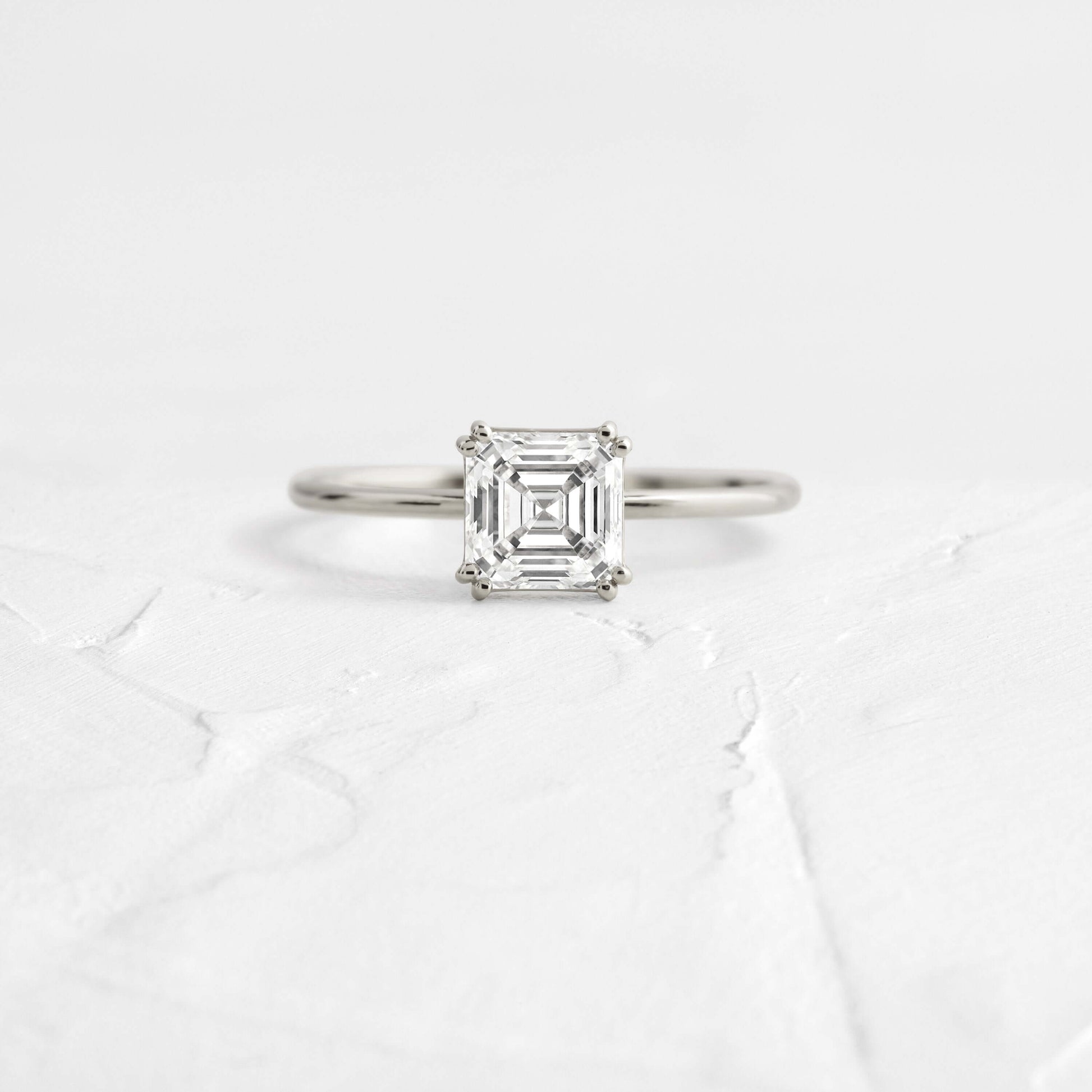 Solitaire-Oval Lab Grown Diamond Engagement Ring