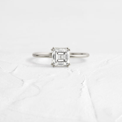 Solitaire-Oval Lab Grown Diamond Engagement Ring