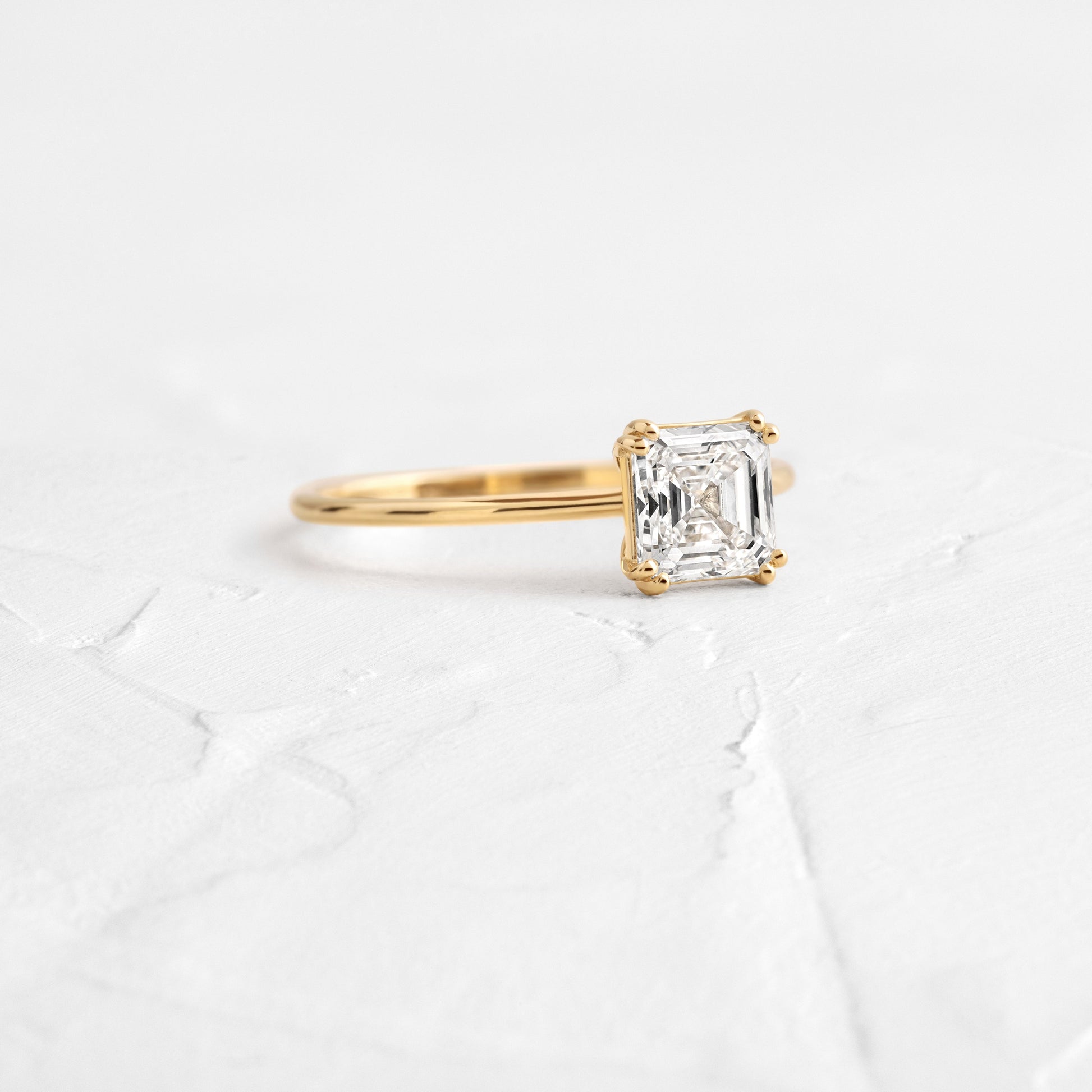 Solitaire-Oval Lab Grown Diamond Engagement Ring