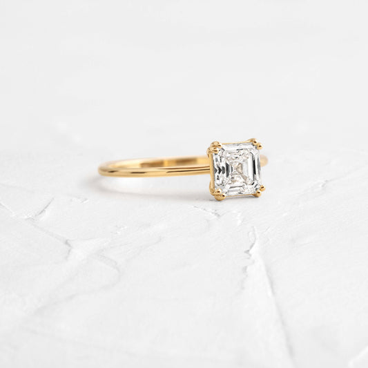 Solitaire-Oval Lab Grown Diamond Engagement Ring