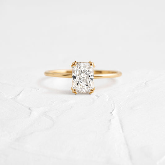 Solitaire-Oval Lab Grown Diamond Engagement Ring