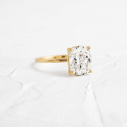 Solitaire-Oval Lab Grown Diamond Engagement Ring