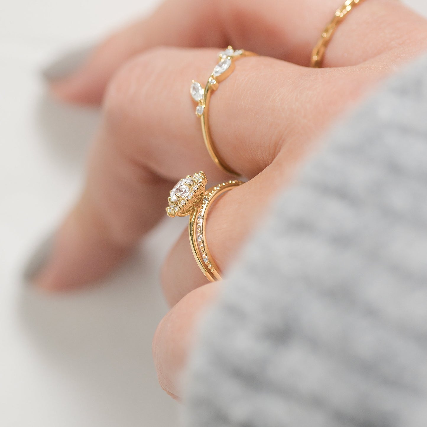 Halo-Round Lab Grown Diamond Engagement Ring