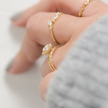 Halo-Round Lab Grown Diamond Engagement Ring