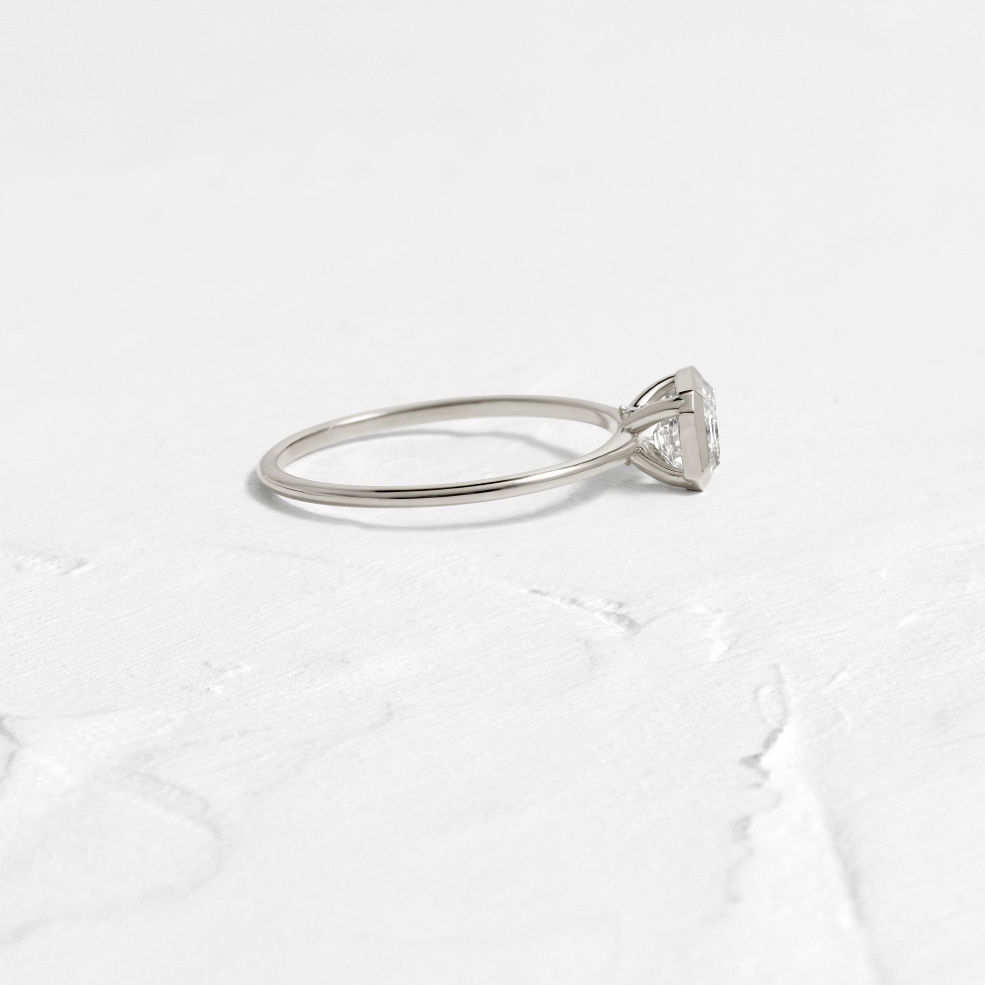 Solitaire-Oval Lab Grown Diamond Engagement Ring