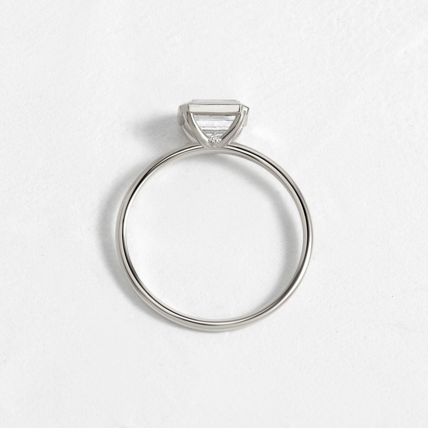 Solitaire-Oval Lab Grown Diamond Engagement Ring