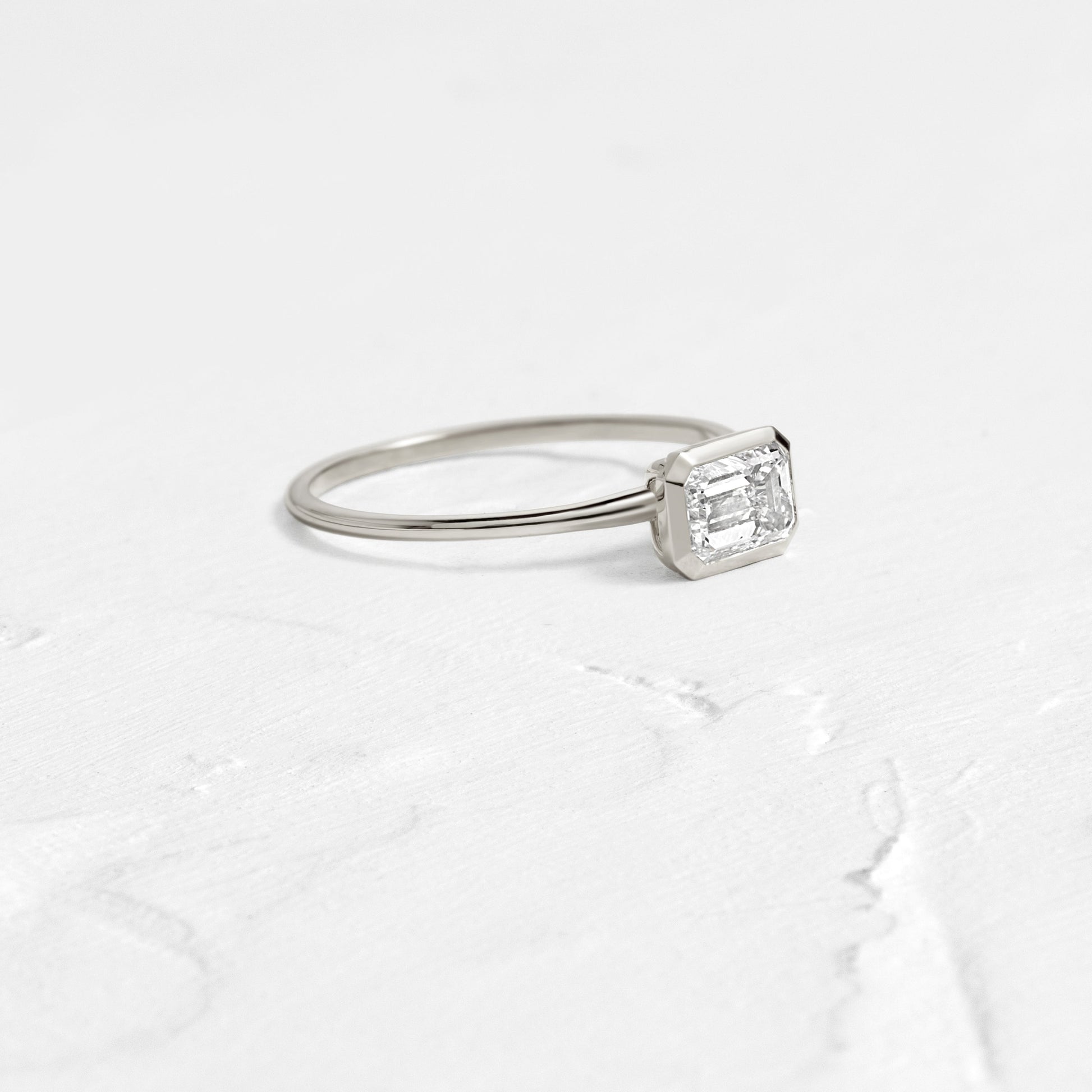 Solitaire-Oval Lab Grown Diamond Engagement Ring