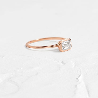 Solitaire-Oval Lab Grown Diamond Engagement Ring