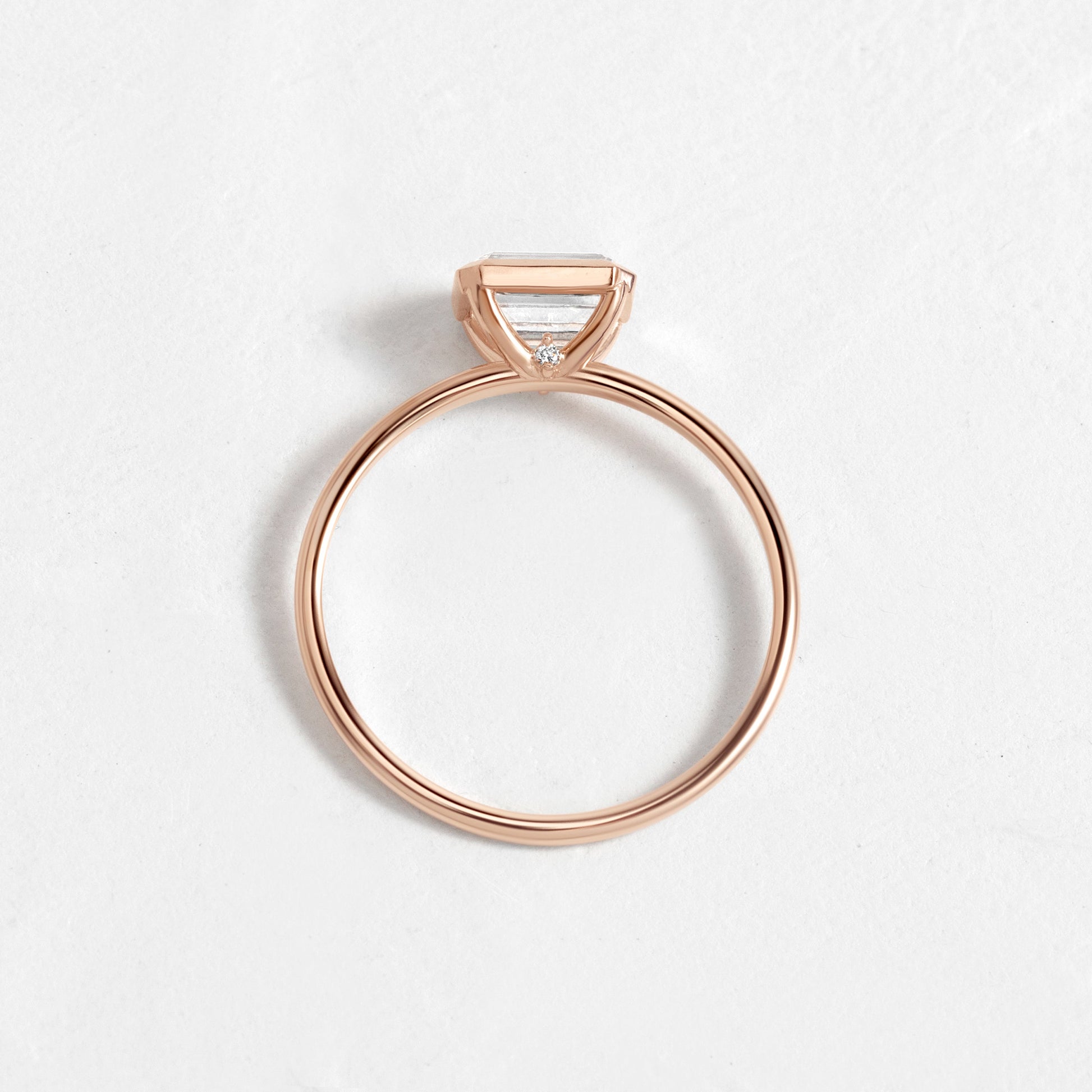 Solitaire-Oval Lab Grown Diamond Engagement Ring