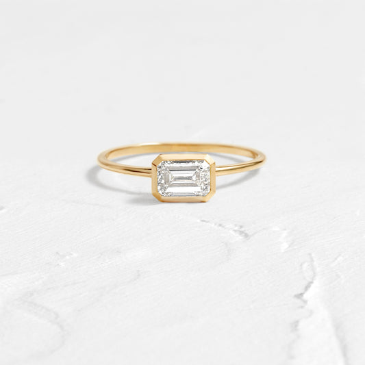 Solitaire-Oval Lab Grown Diamond Engagement Ring