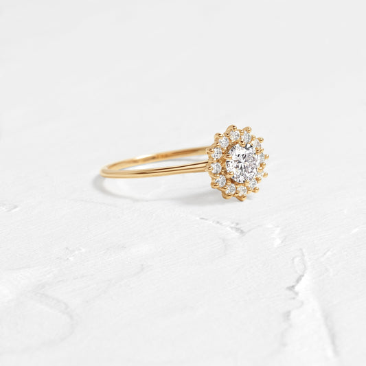 Solitaire-Oval Lab Grown Diamond Engagement Ring