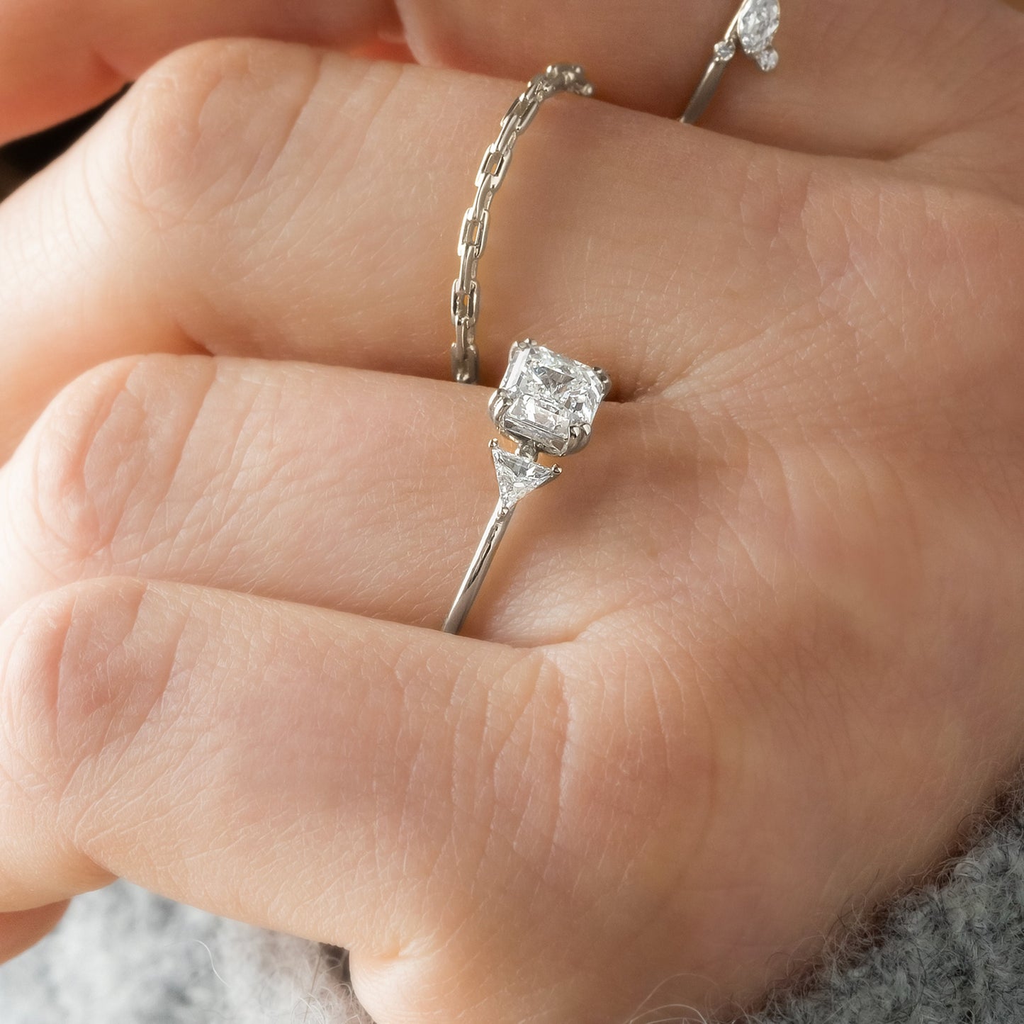 Solitaire-Oval Lab Grown Diamond Engagement Ring