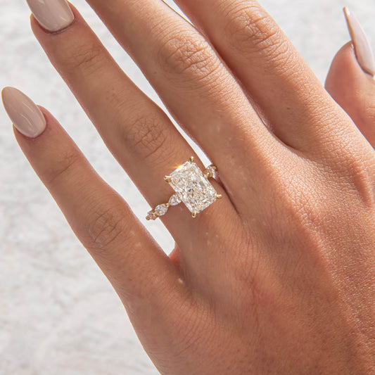 Solitaire-Oval Lab Grown Diamond Engagement Ring