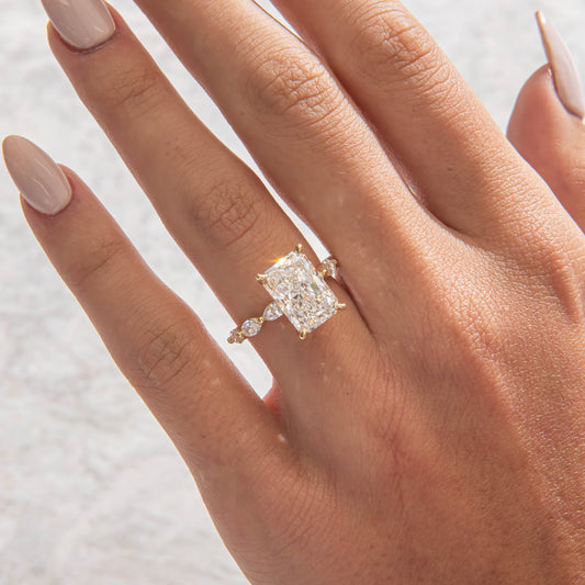 Solitaire-Oval Lab Grown Diamond Engagement Ring