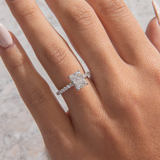 Solitaire-Oval Lab Grown Diamond Engagement Ring