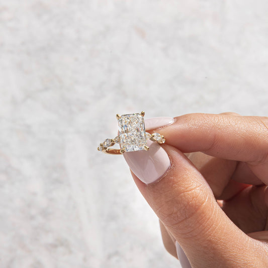 Solitaire-Oval Lab Grown Diamond Engagement Ring