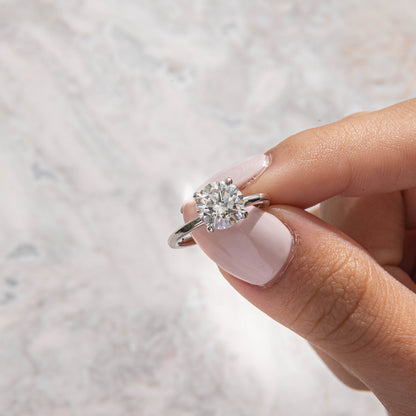 Solitaire-Round Lab Grown Diamond Engagement Ring