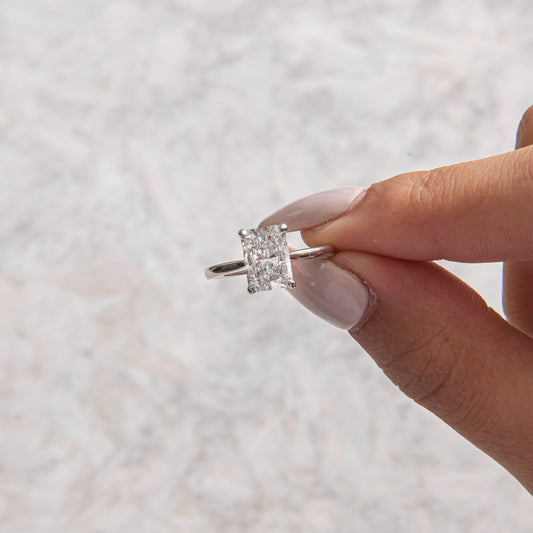 Solitaire-Oval Lab Grown Diamond Engagement Ring