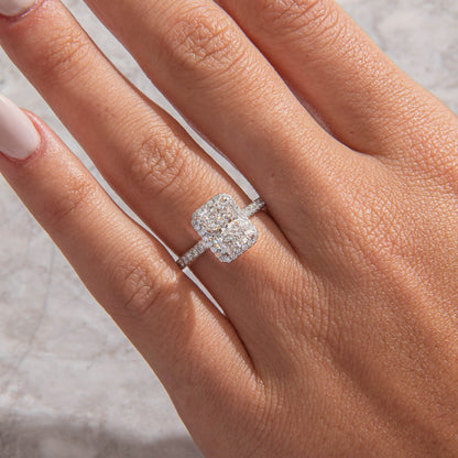 Solitaire-Oval Lab Grown Diamond Engagement Ring