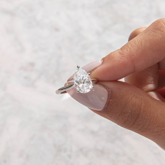 Solitaire-Oval Lab Grown Diamond Engagement Ring