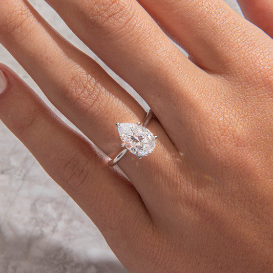 Solitaire-Oval Lab Grown Diamond Engagement Ring