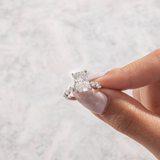 Solitaire-Oval Lab Grown Diamond Engagement Ring