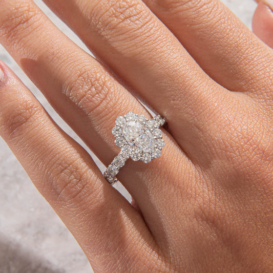 Solitaire-Oval Lab Grown Diamond Engagement Ring