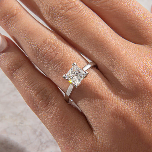 Solitaire-Oval Lab Grown Diamond Engagement Ring