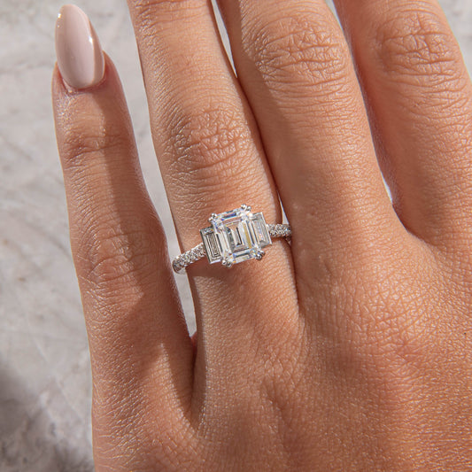 Solitaire-Oval Lab Grown Diamond Engagement Ring