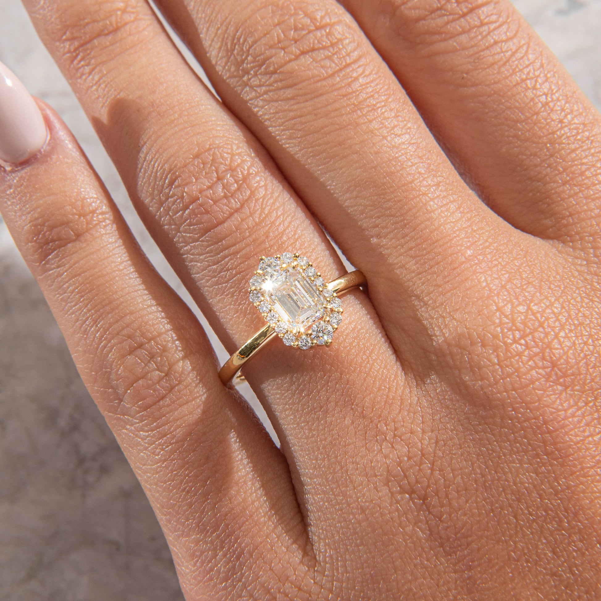 Solitaire-Oval Lab Grown Diamond Engagement Ring