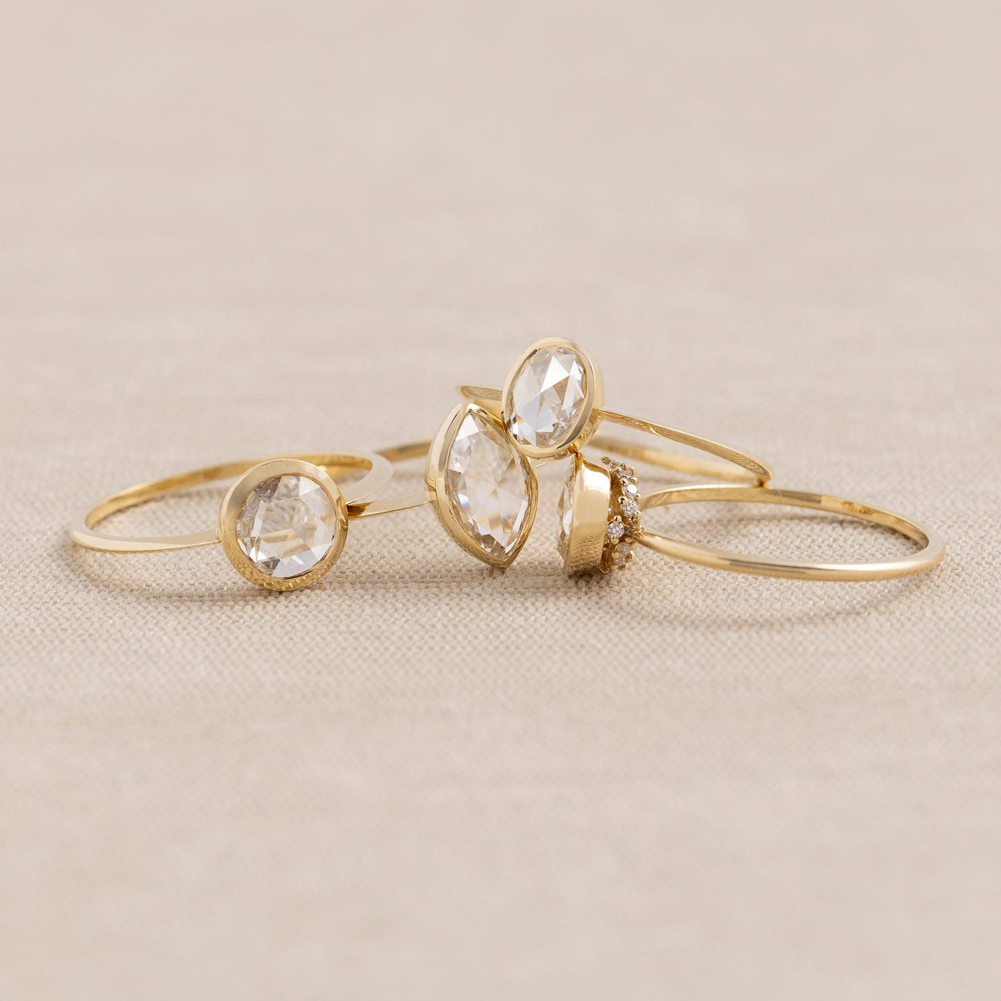 Bezel-Round Lab Grown Diamond Engagement Ring