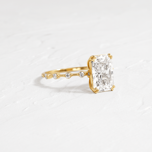 Solitaire-Oval Lab Grown Diamond Engagement Ring