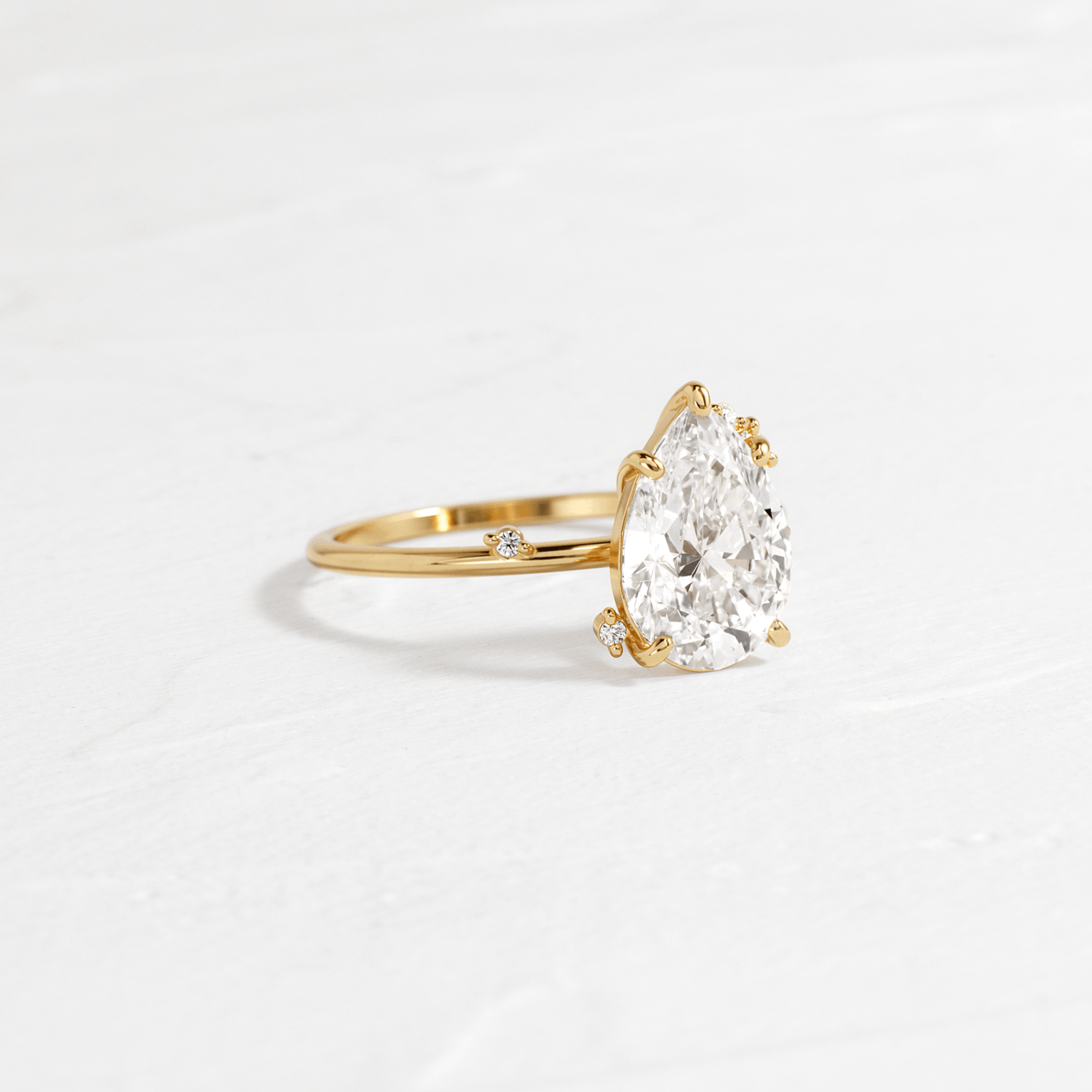 Solitaire-Oval Lab Grown Diamond Engagement Ring