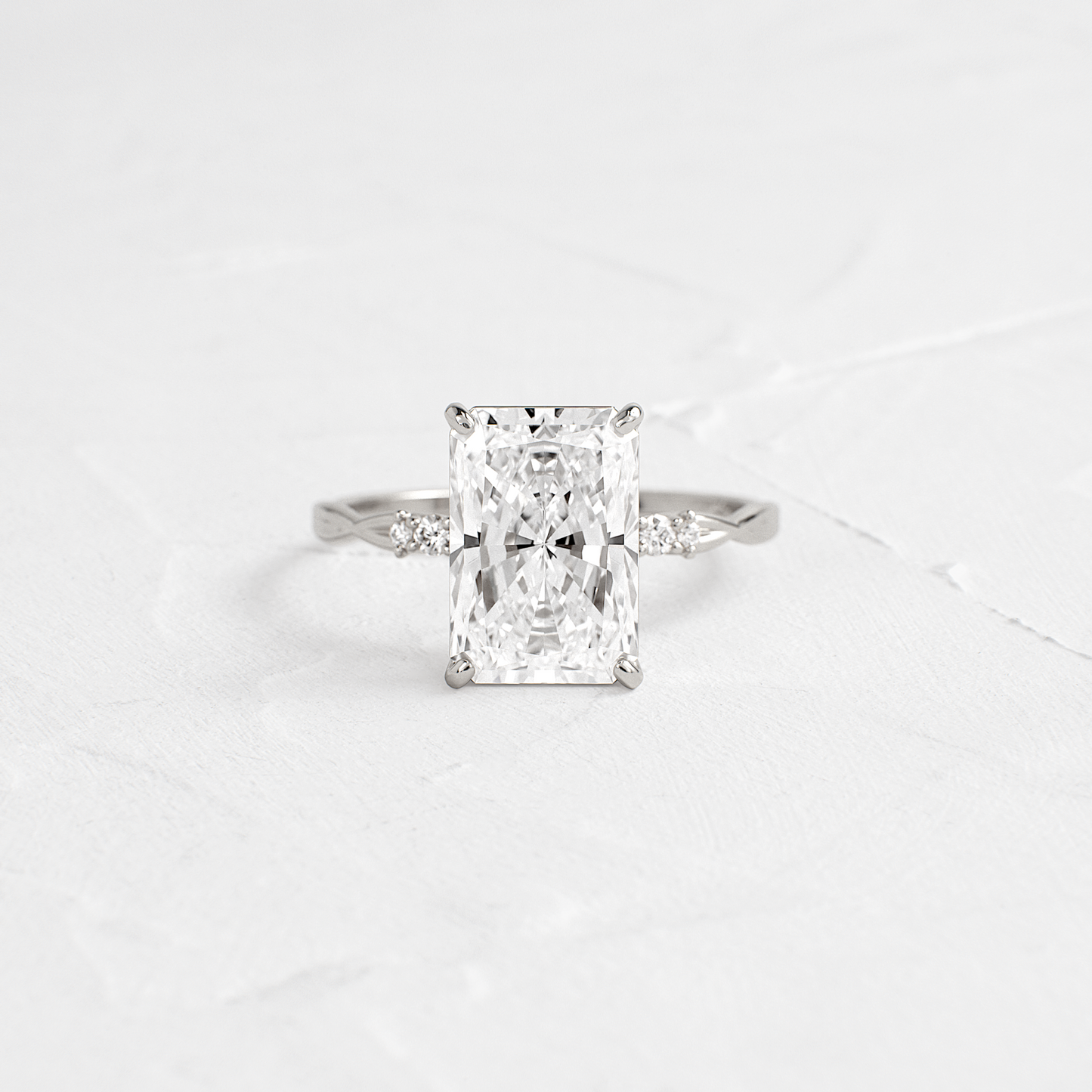 Solitaire-Oval Lab Grown Diamond Engagement Ring