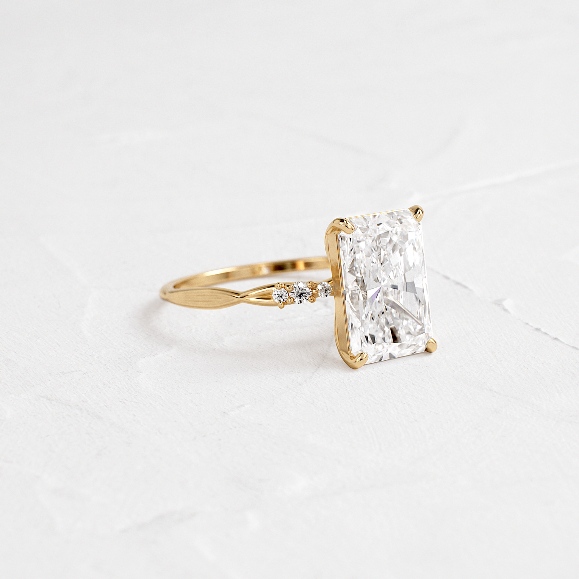 Solitaire-Oval Lab Grown Diamond Engagement Ring