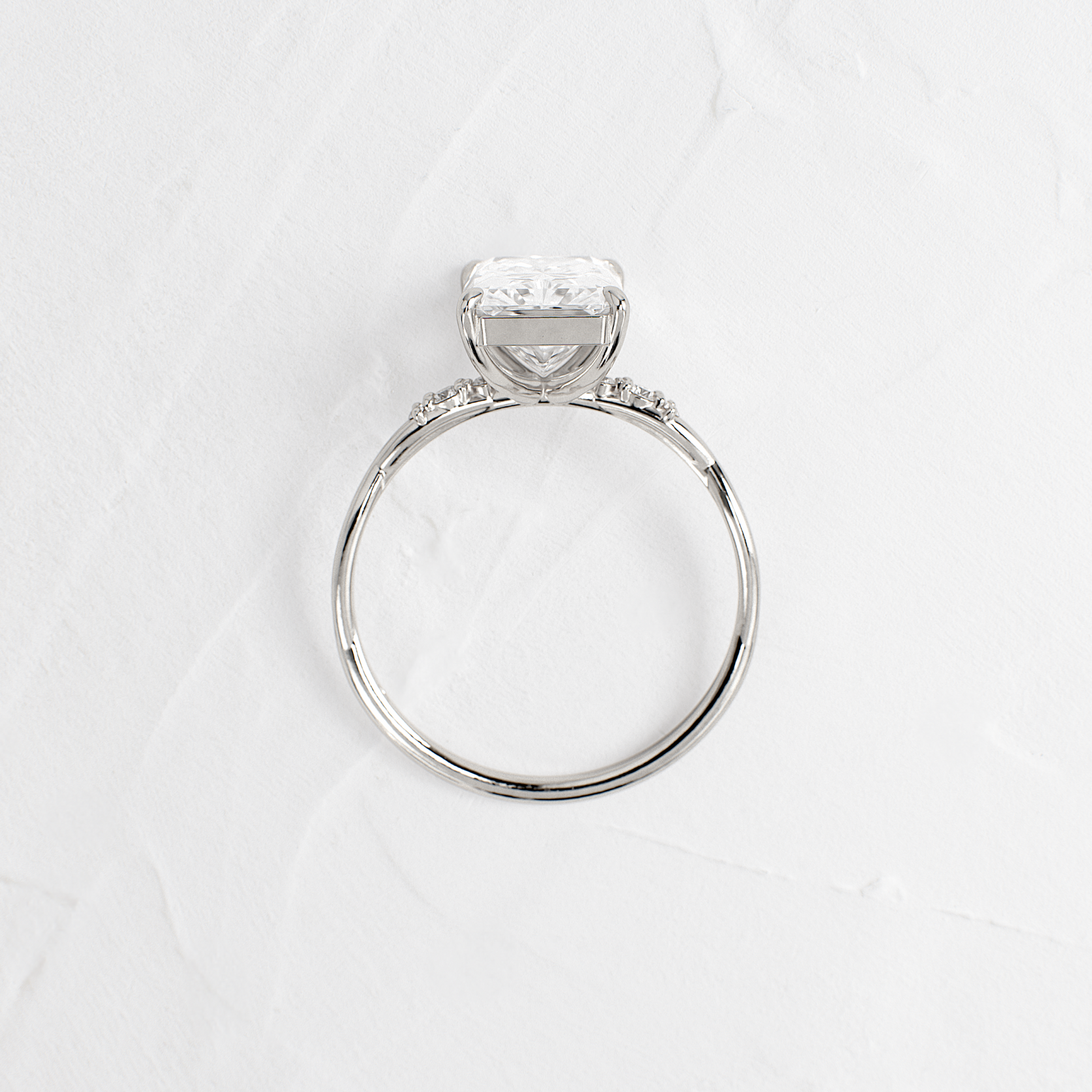 Solitaire-Oval Lab Grown Diamond Engagement Ring