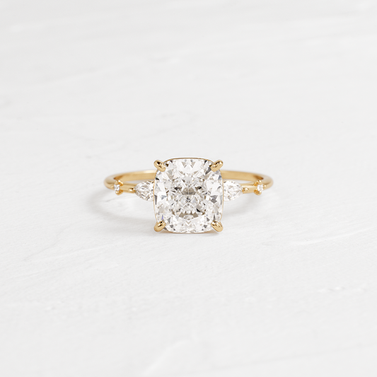 Solitaire-Oval Lab Grown Diamond Engagement Ring
