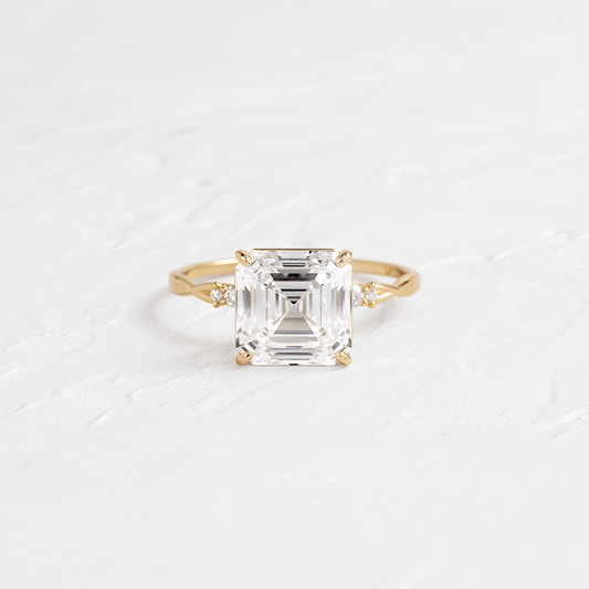Solitaire-Oval Lab Grown Diamond Engagement Ring