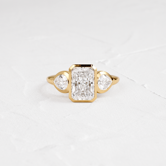 Solitaire-Oval Lab Grown Diamond Engagement Ring