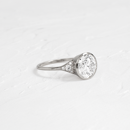 Solitaire-Oval Lab Grown Diamond Engagement Ring