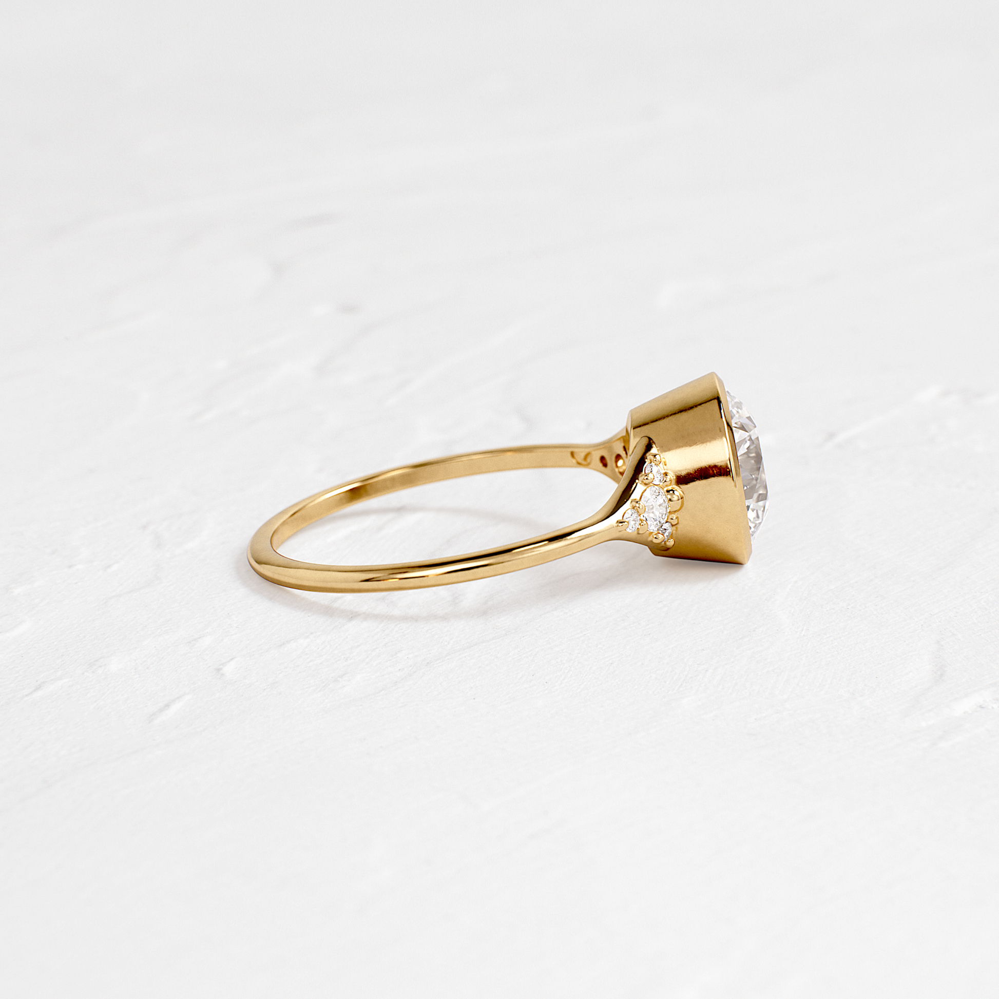 Solitaire-Oval Lab Grown Diamond Engagement Ring