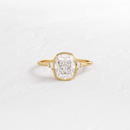 Solitaire-Oval Lab Grown Diamond Engagement Ring