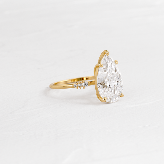 Solitaire-Oval Lab Grown Diamond Engagement Ring