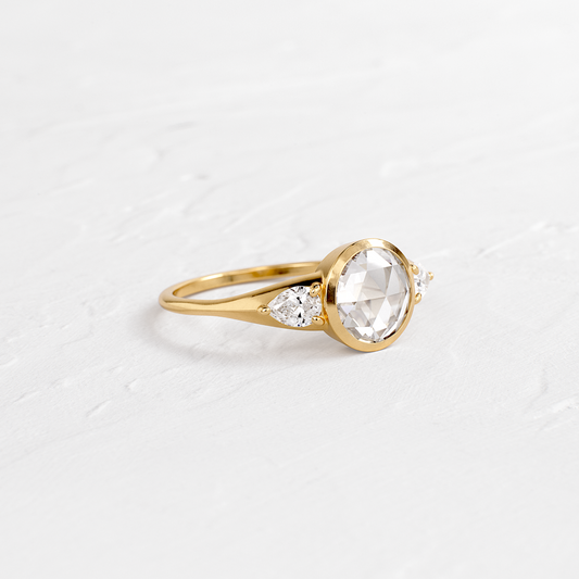 Solitaire-Oval Lab Grown Diamond Engagement Ring