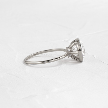 Solitaire-Oval Lab Grown Diamond Engagement Ring
