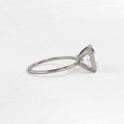 Solitaire-Oval Lab Grown Diamond Engagement Ring