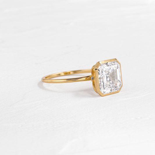 Solitaire-Oval Lab Grown Diamond Engagement Ring