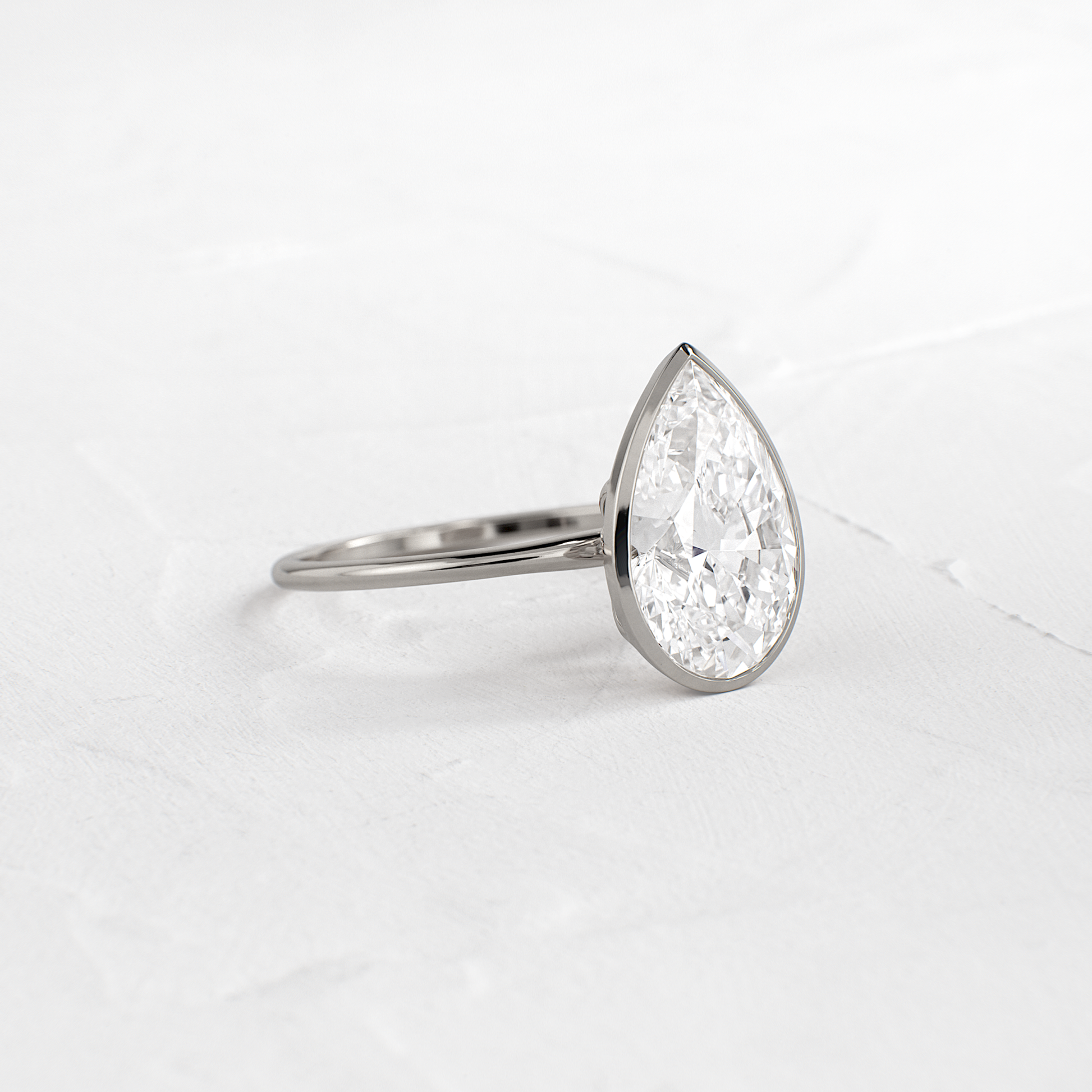 Solitaire-Oval Lab Grown Diamond Engagement Ring