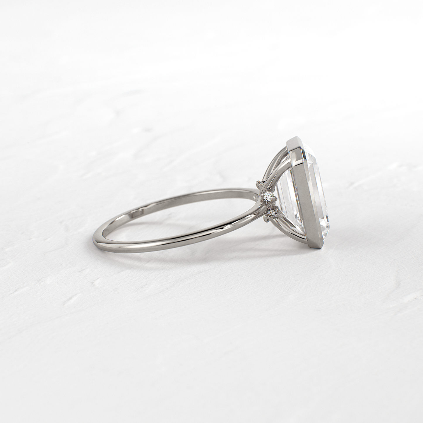 Solitaire-Oval Lab Grown Diamond Engagement Ring