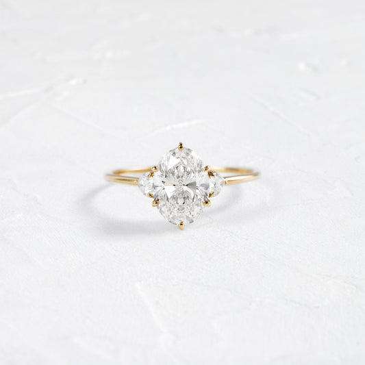 Solitaire-Oval Lab Grown Diamond Engagement Ring